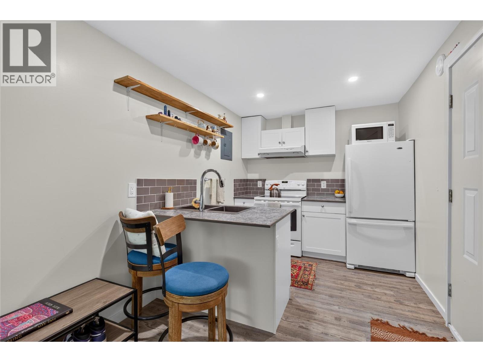 2108 41 Avenue - 42