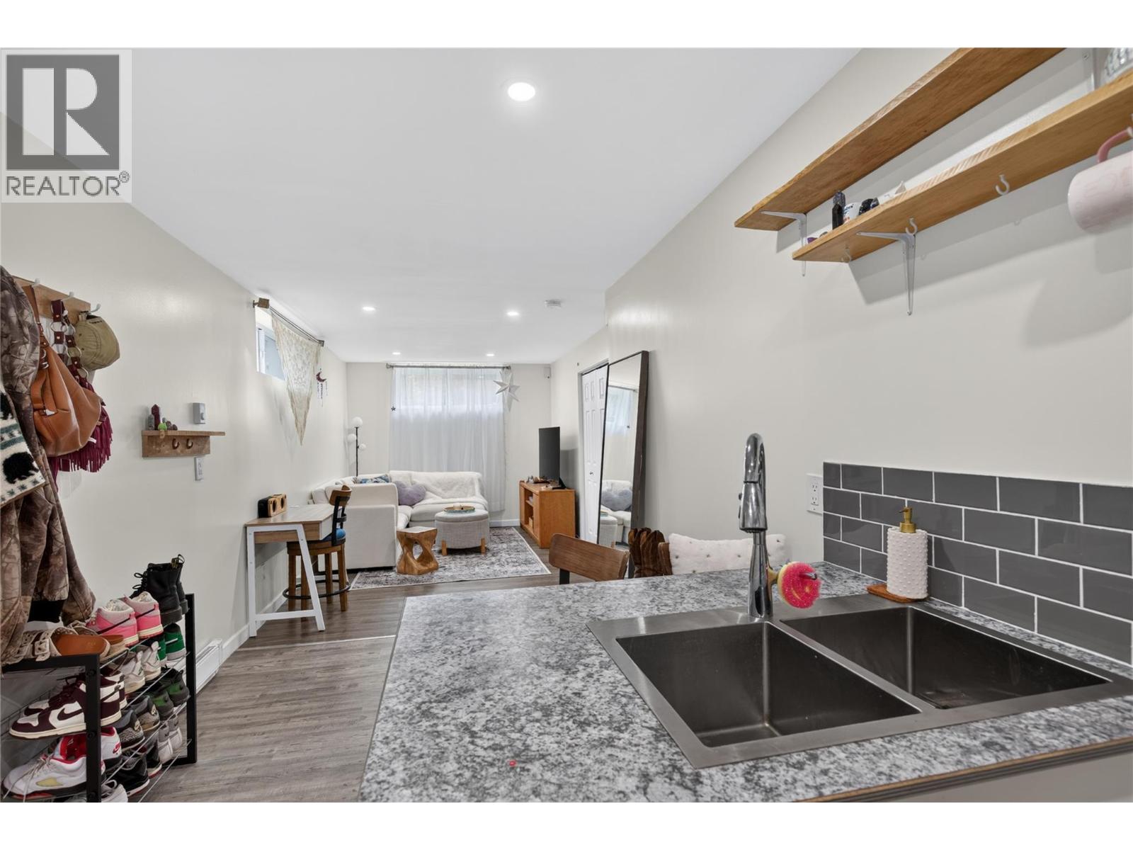 2108 41 Avenue - 52
