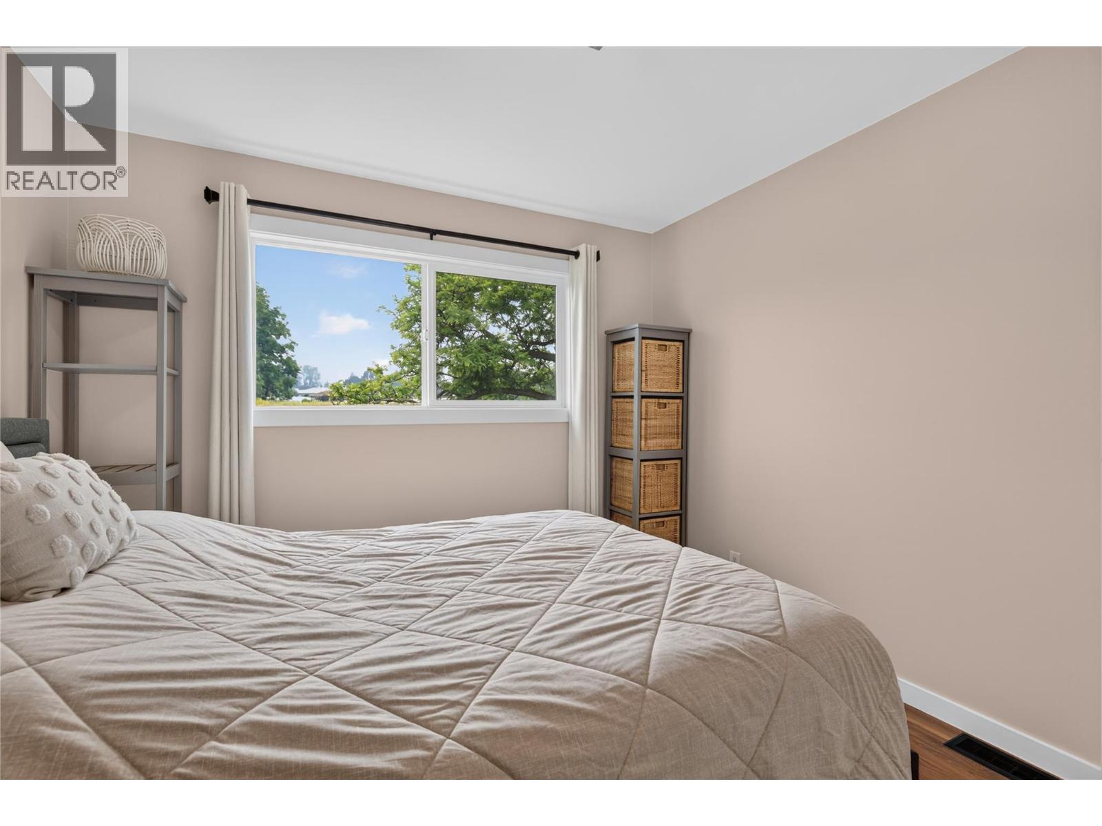 2108 41 Avenue - 28