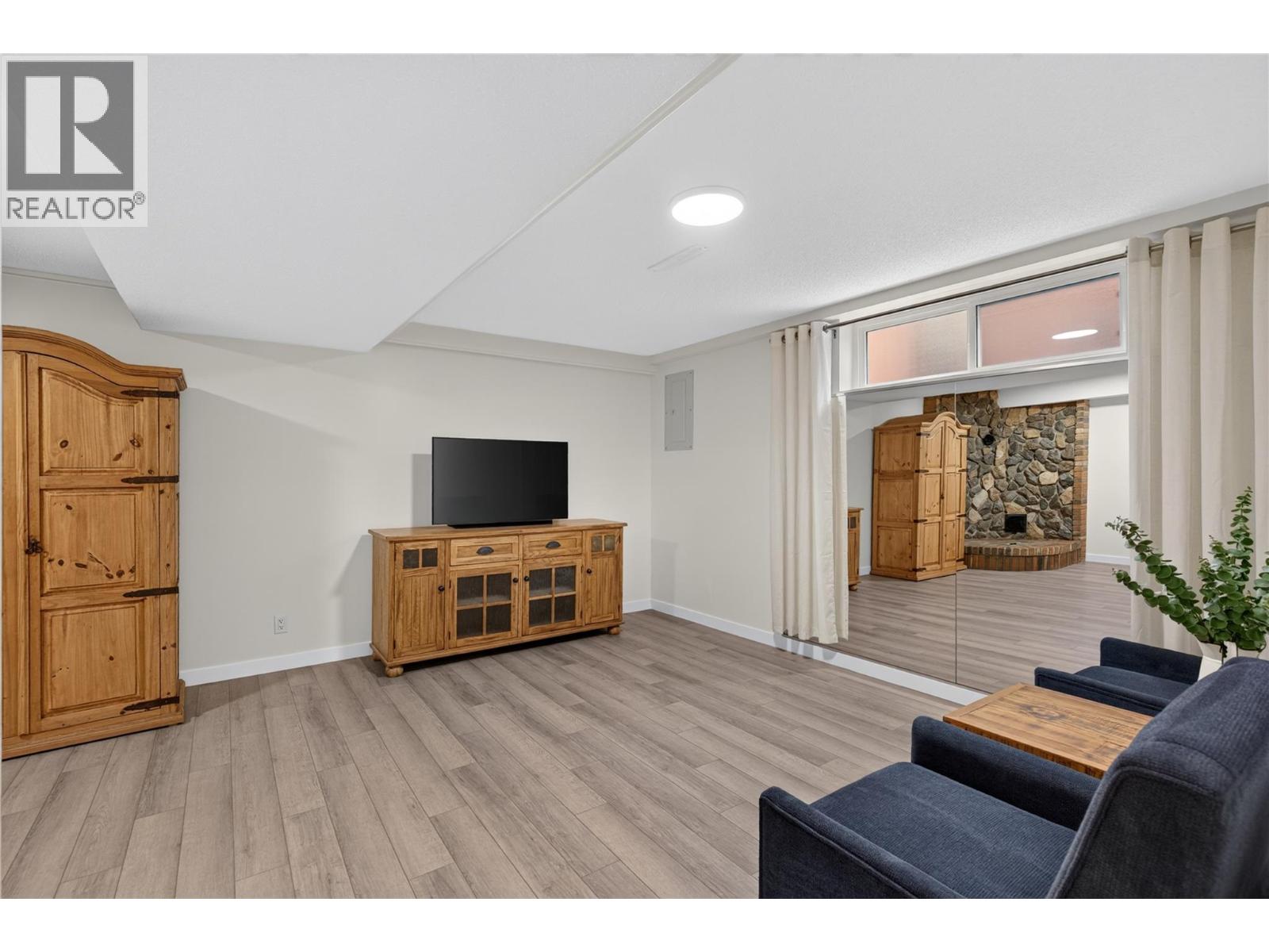 2108 41 Avenue - 36