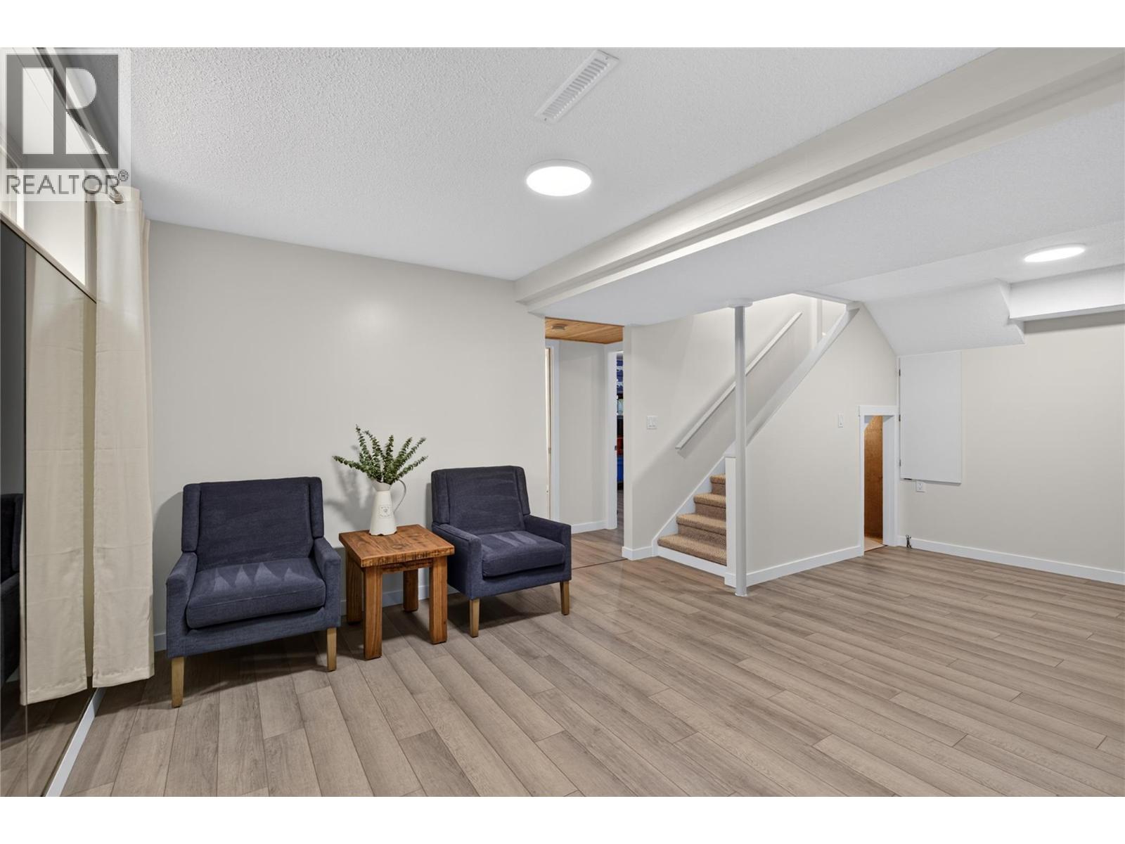 2108 41 Avenue - 38