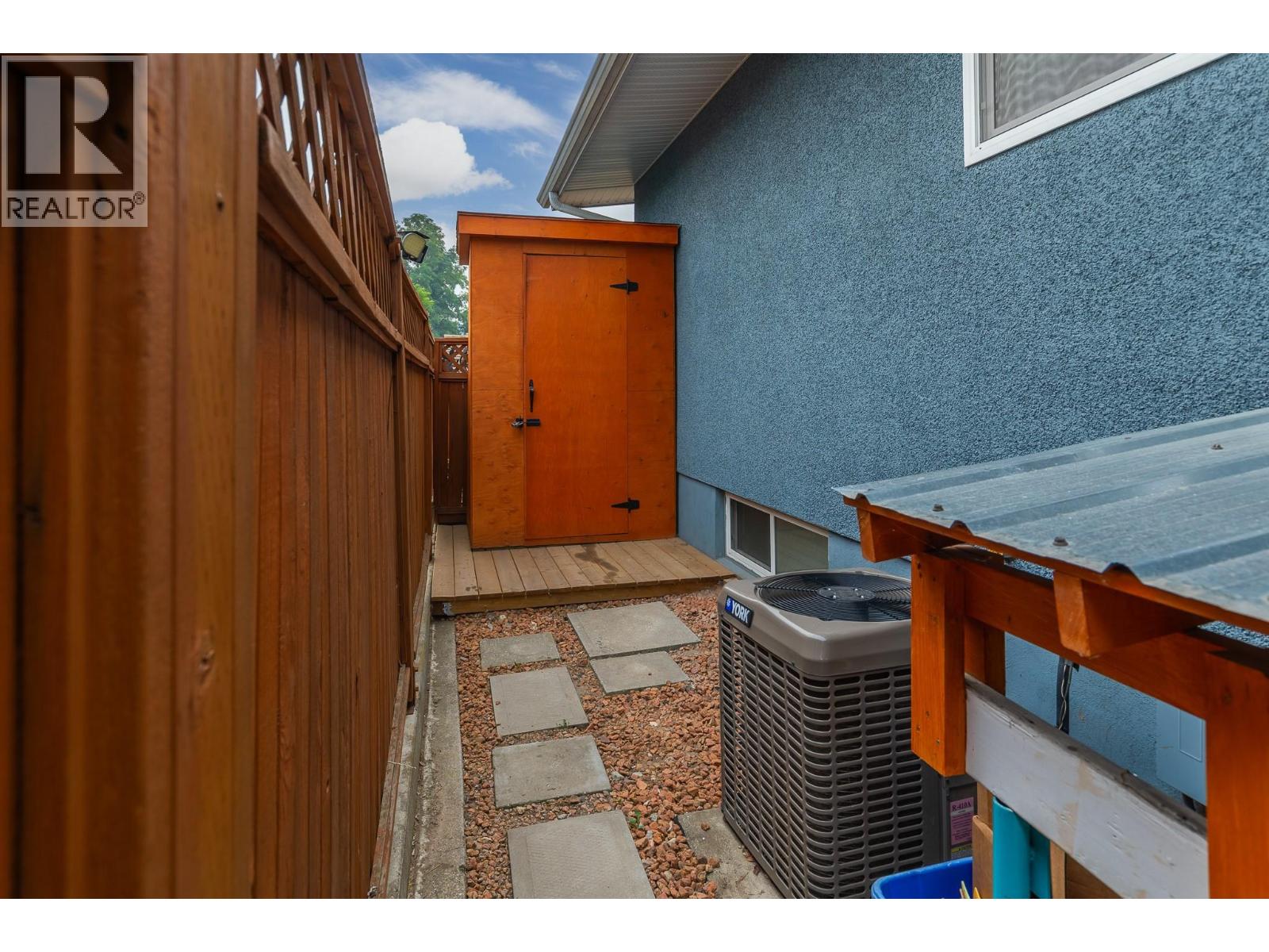 2108 41 Avenue - 57