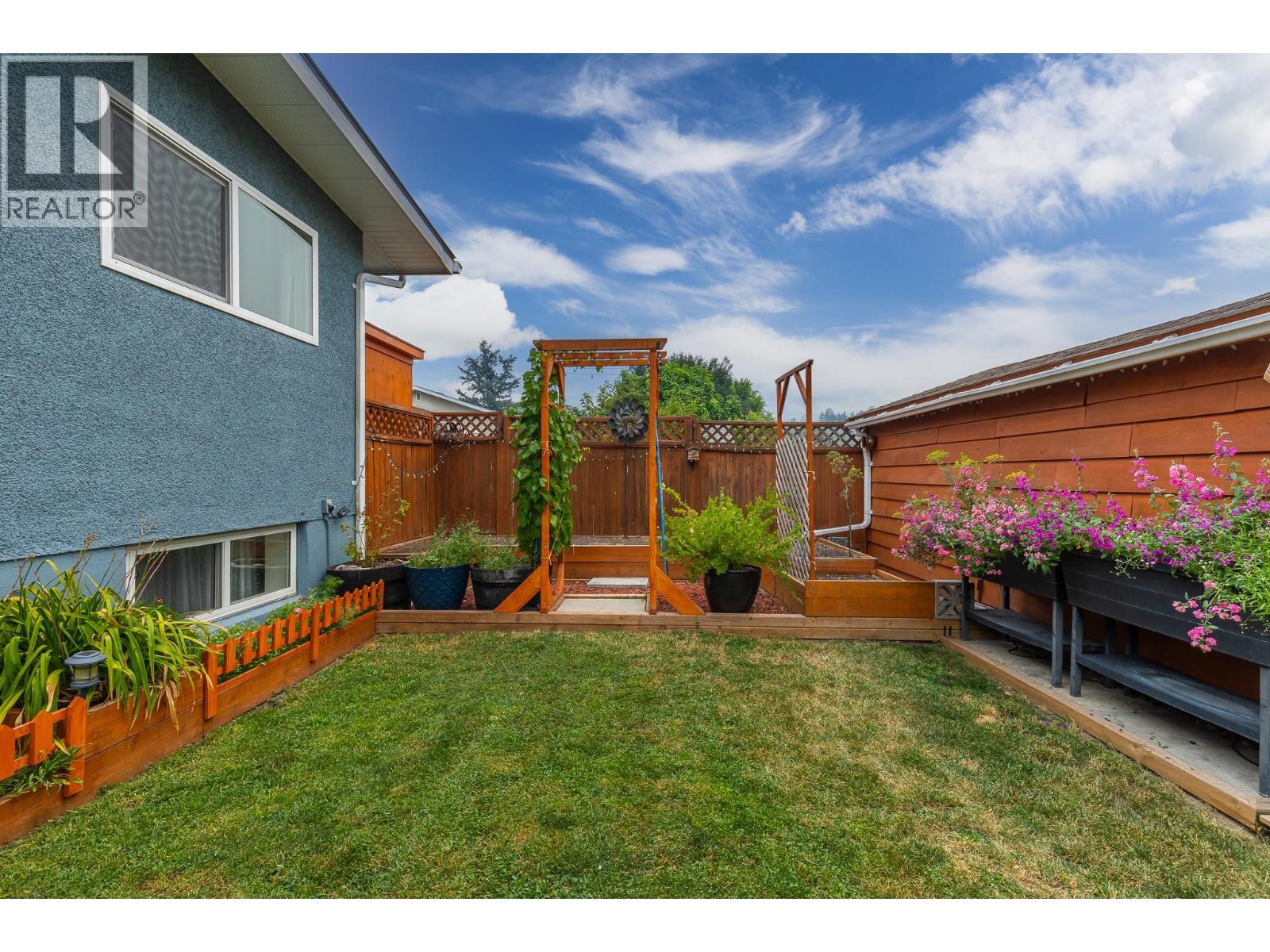 2108 41 Avenue - 67
