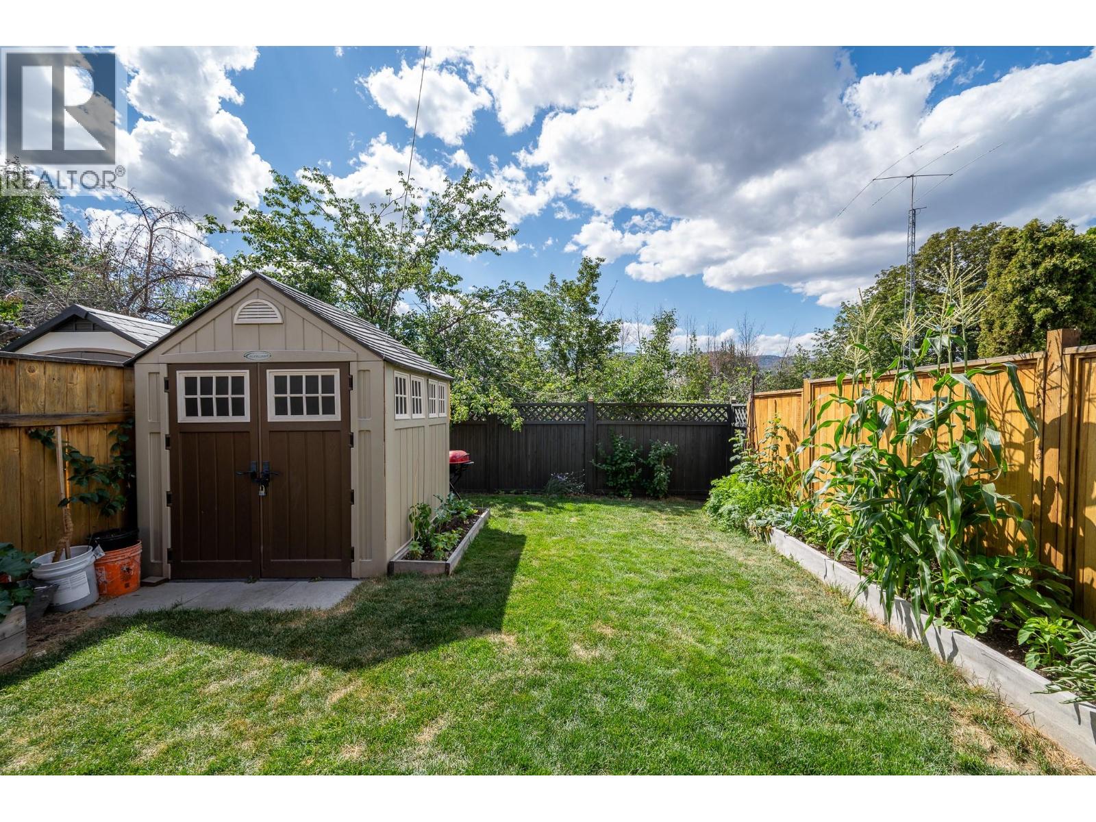 #6 1173 PONLEN Street - 23