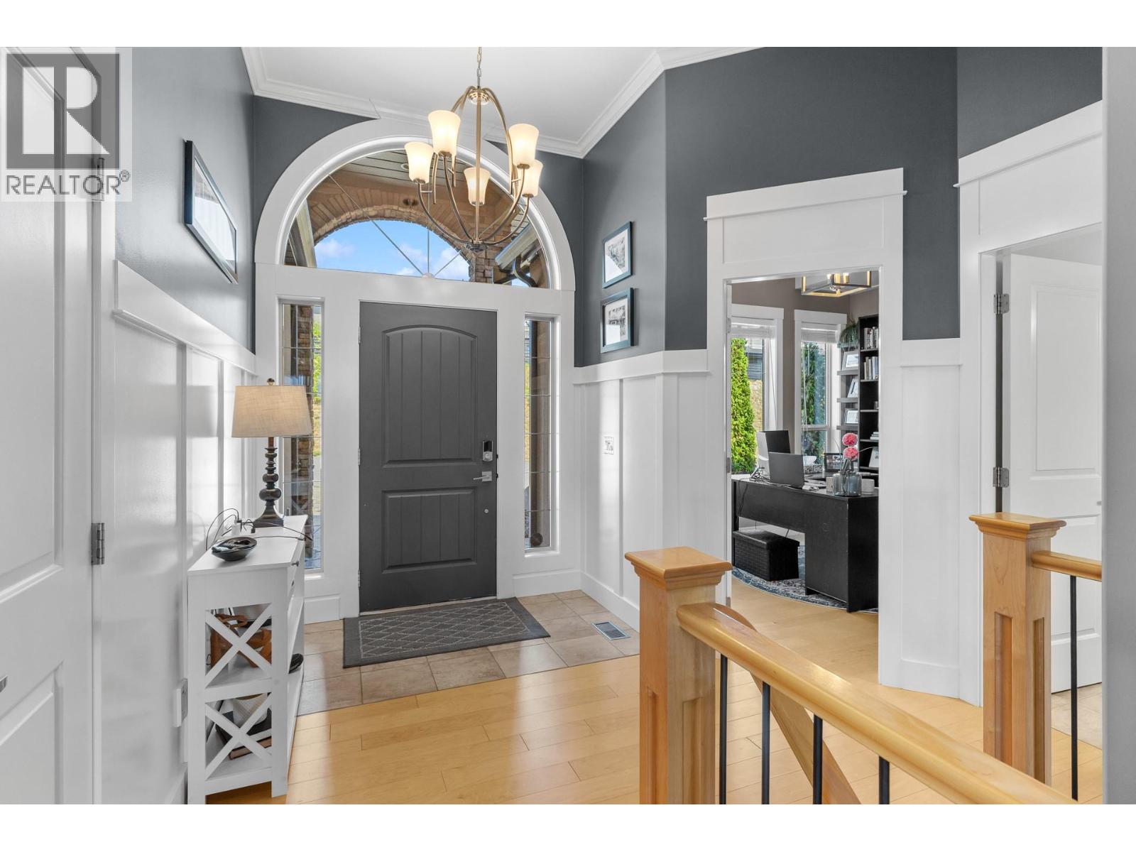 12686 Cliffshore Drive, Lake Country