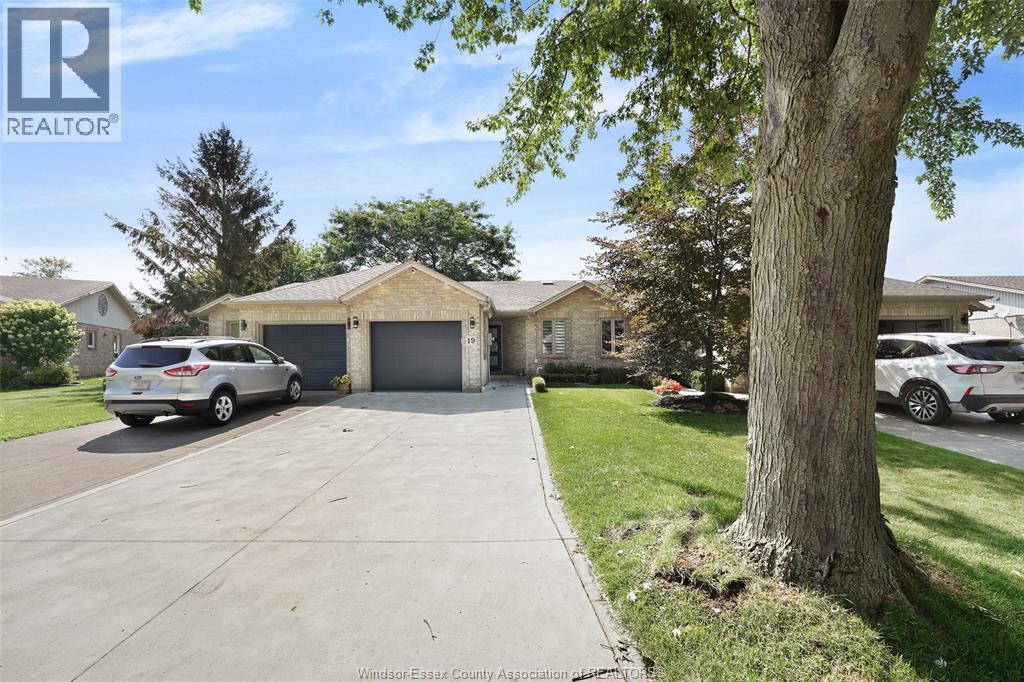 19 MALIBU DRIVE, Leamington — photo 2