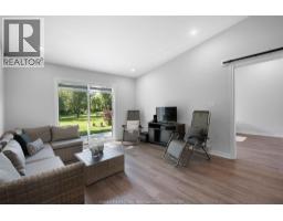 Living room - 19 Malibu Drive, Leamington, ON N8H5G4 Photo 11