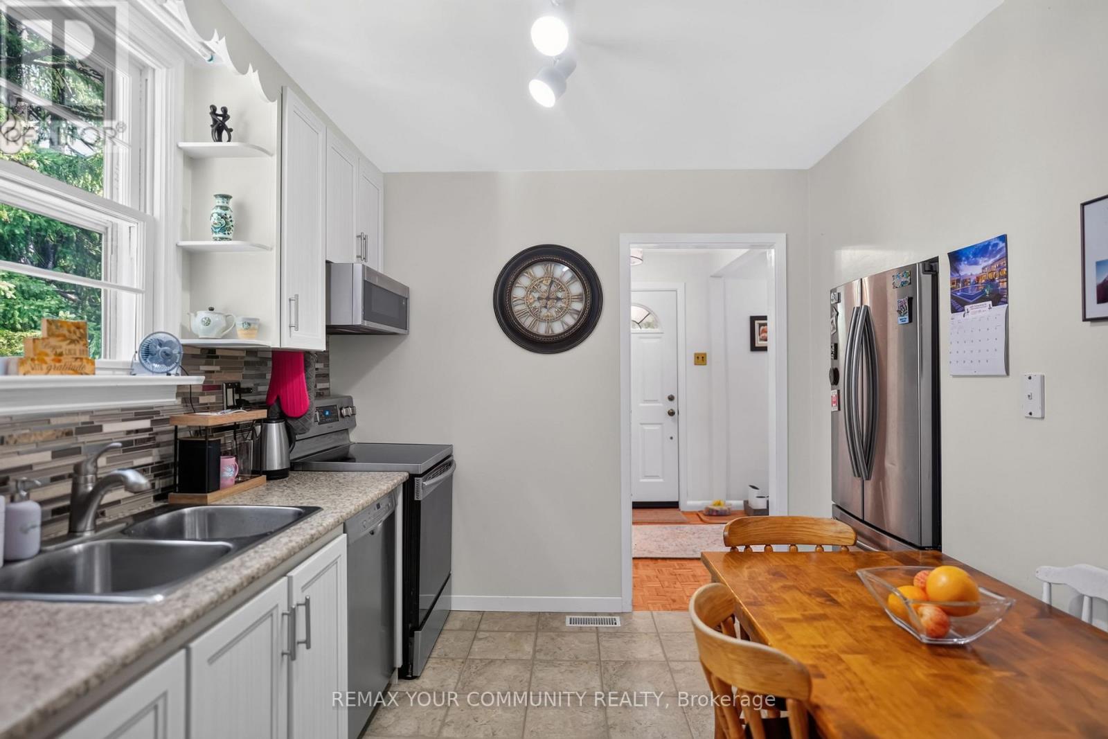 223 RICHMOND STREET - 10