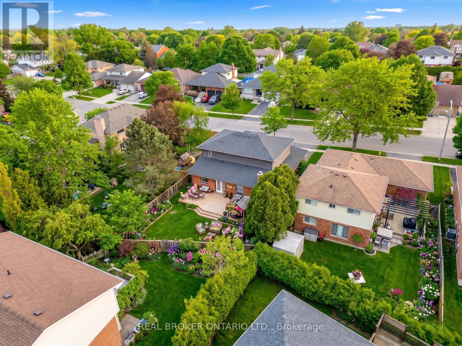 52 BECKETT DRIVE - 41
