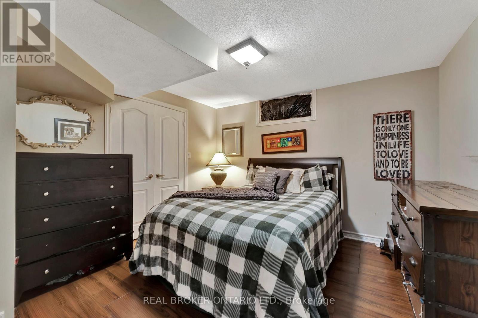 52 BECKETT DRIVE - 36