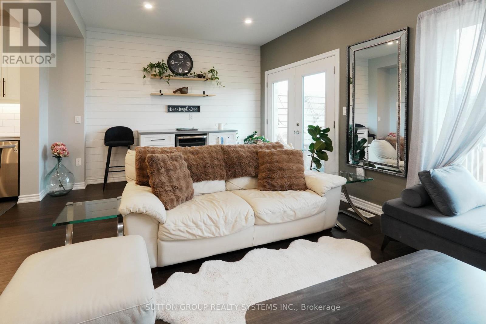 4883 CONNOR DRIVE - 13