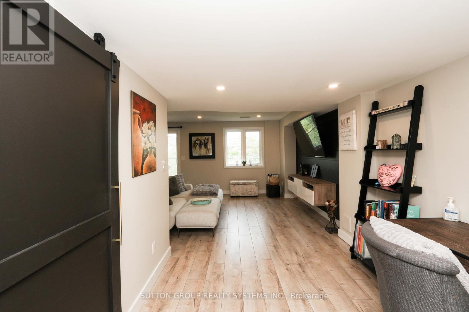 4883 CONNOR DRIVE - 25
