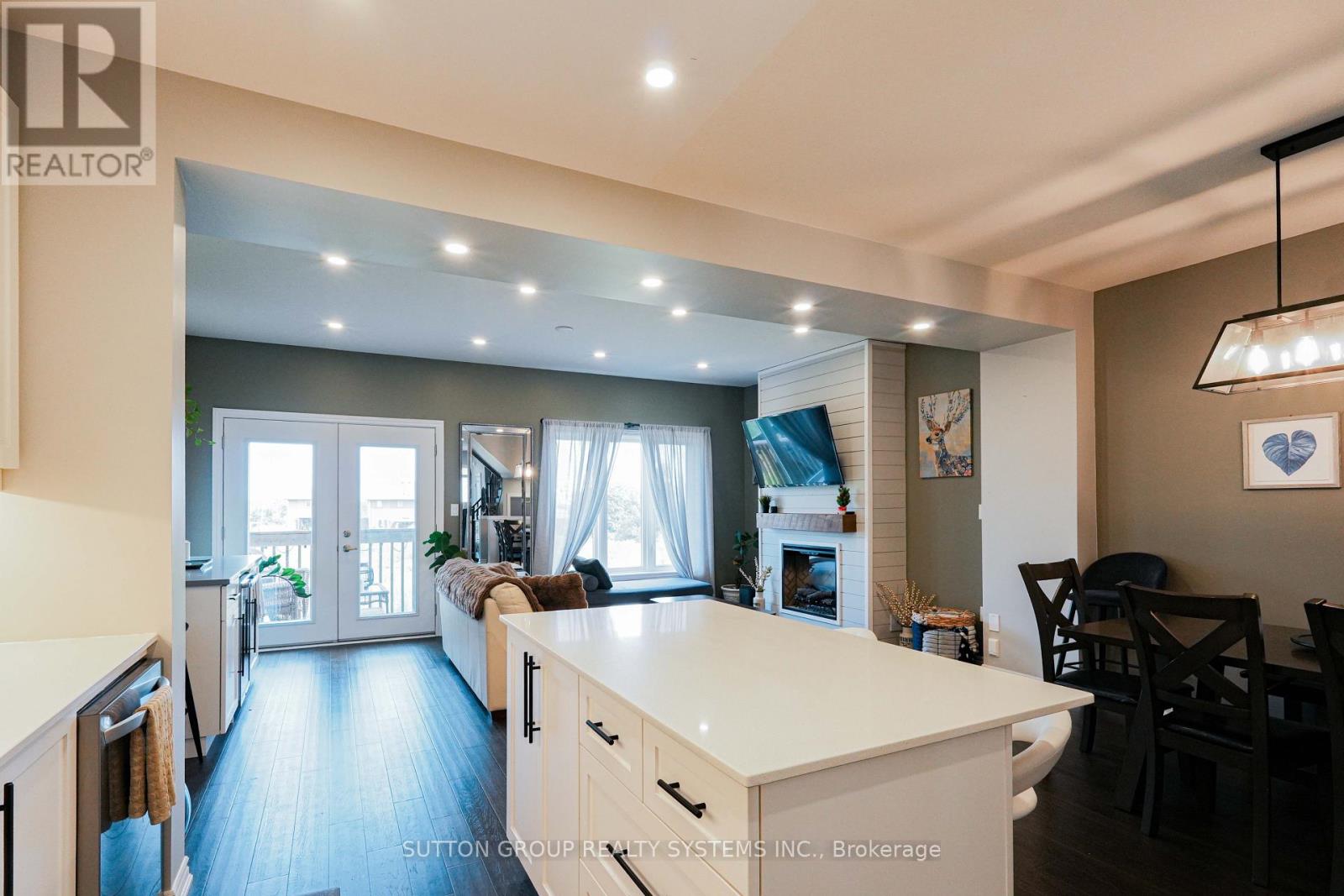4883 CONNOR DRIVE - 8