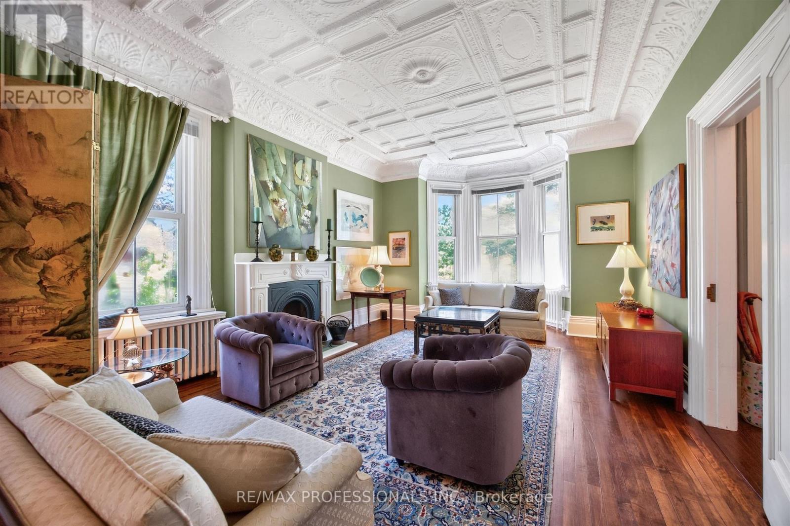 26 BEDFORD STREET - 10