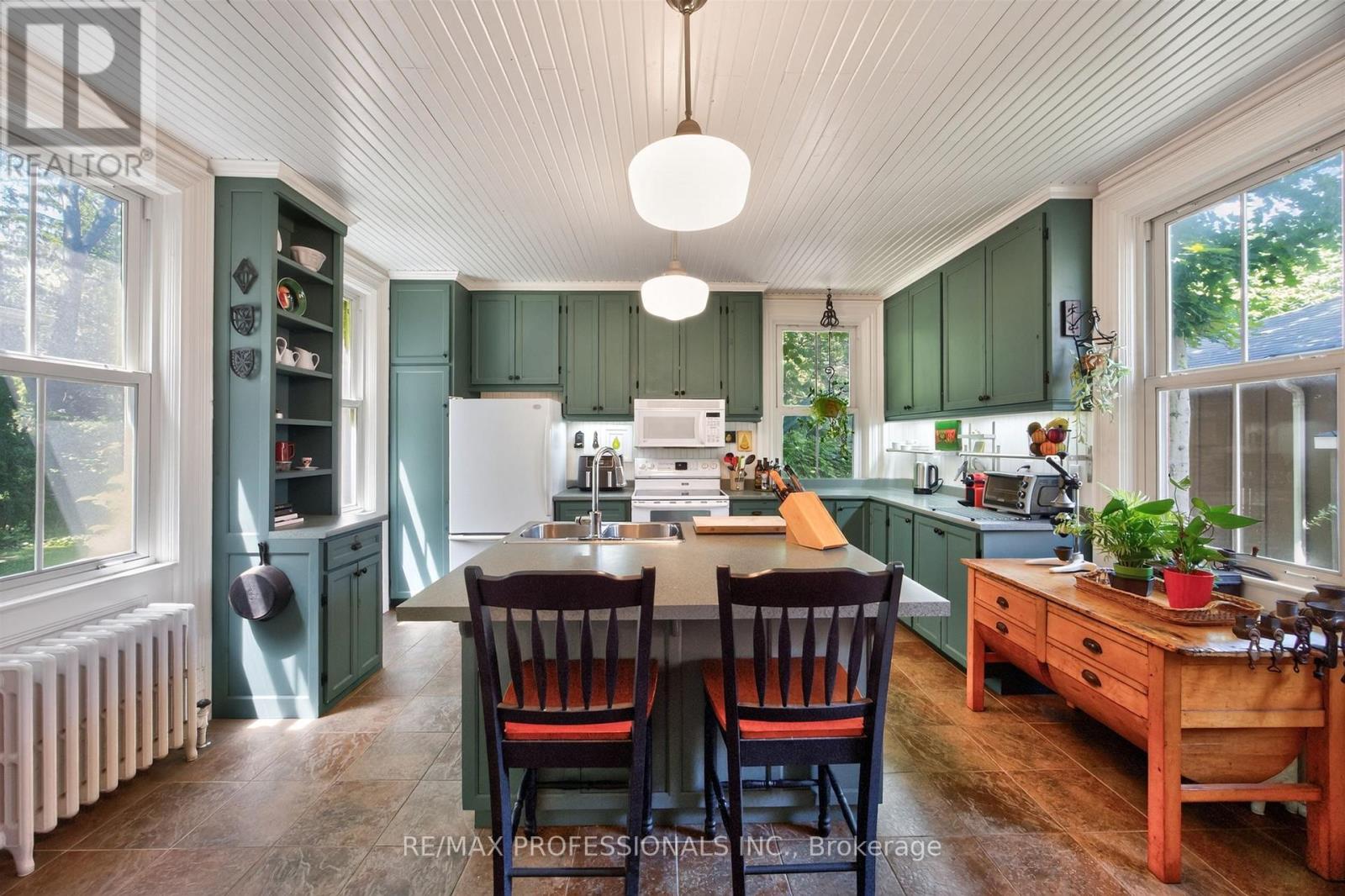26 BEDFORD STREET - 16