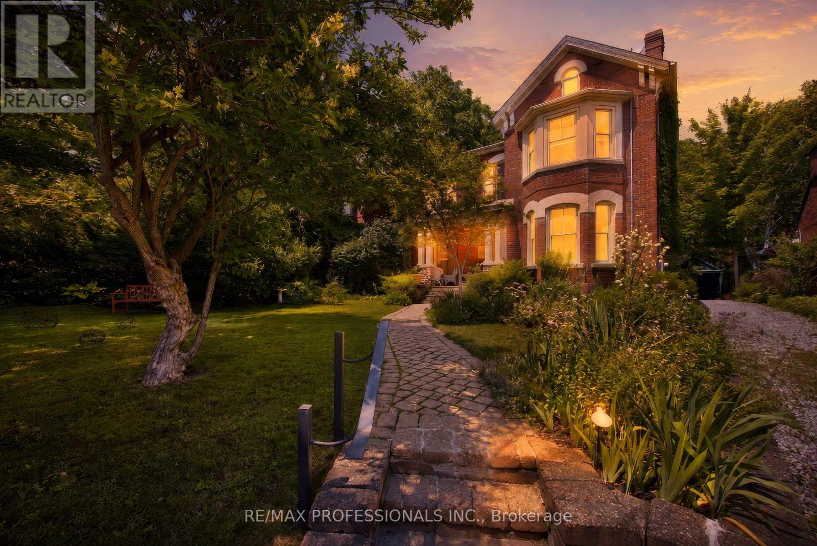 26 BEDFORD STREET - 2