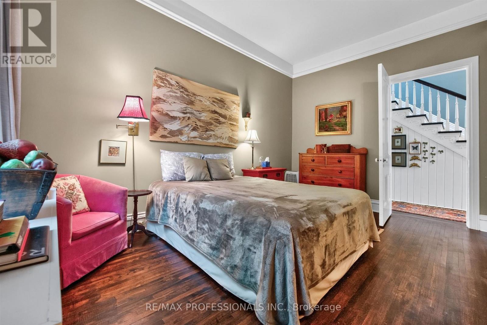 26 BEDFORD STREET - 24