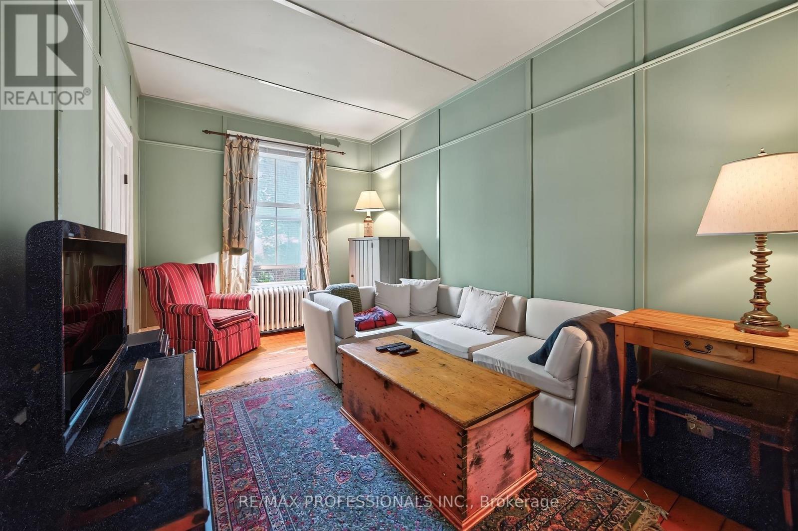 26 BEDFORD STREET - 27