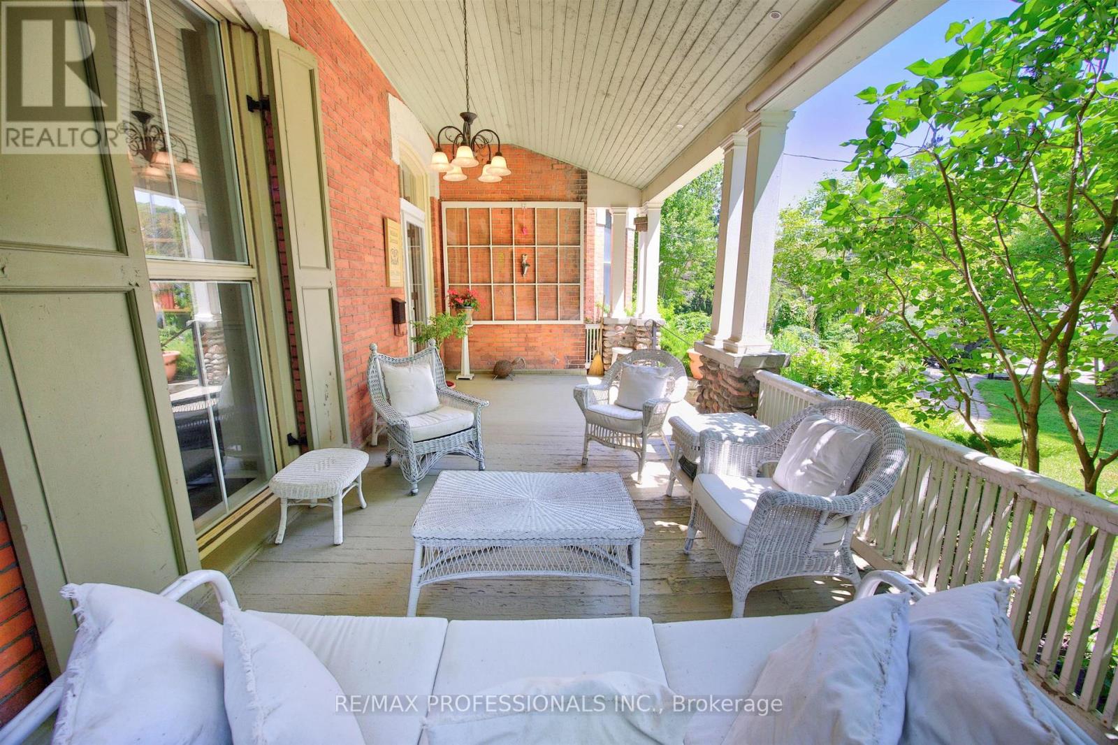 26 BEDFORD STREET - 6