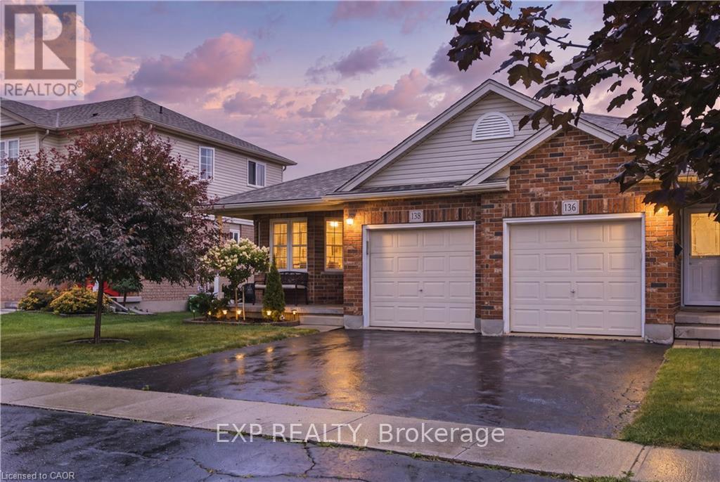 138 STIEFELMEYER CRESCENT - 1