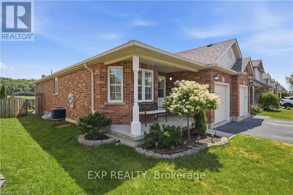 138 STIEFELMEYER CRESCENT - 2