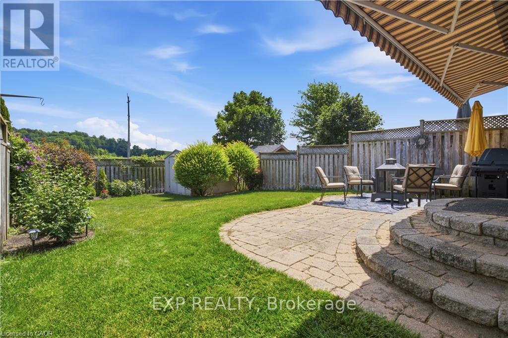 138 STIEFELMEYER CRESCENT - 33