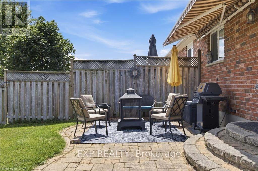 138 STIEFELMEYER CRESCENT - 34