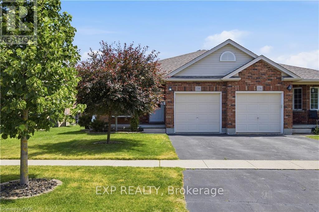 138 STIEFELMEYER CRESCENT - 37