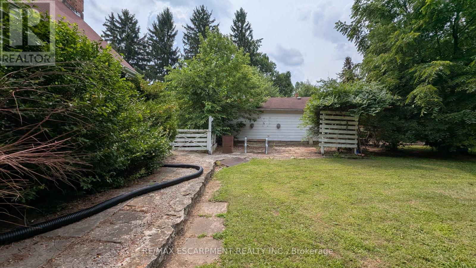 127 BRANT ROAD - 18