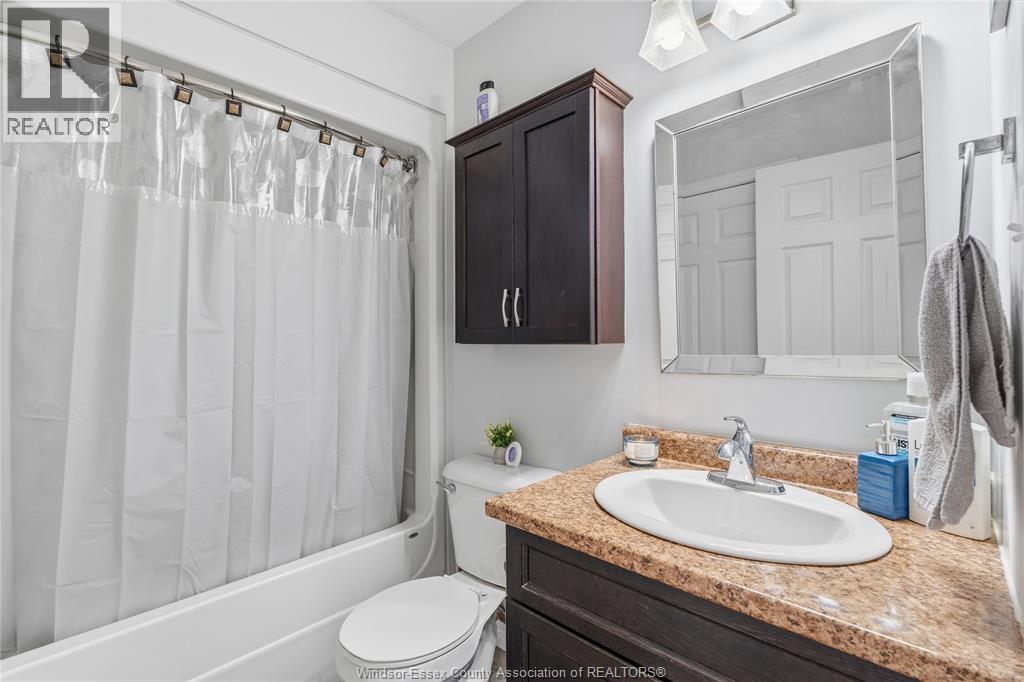 165 THOMAS AVENUE - 15