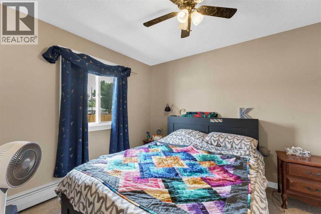 #7 512 McCutcheon Drive NW - 19