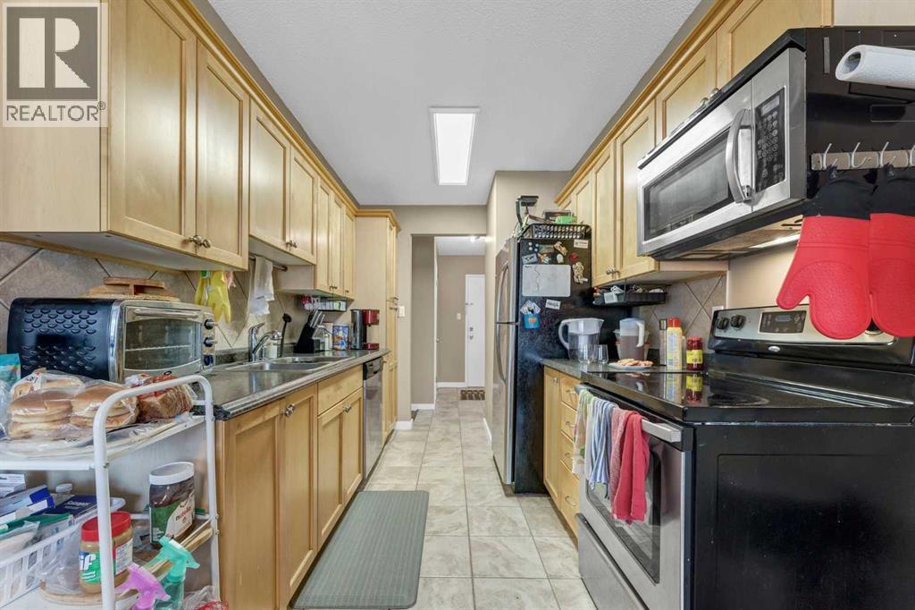 #7 512 McCutcheon Drive NW - 9