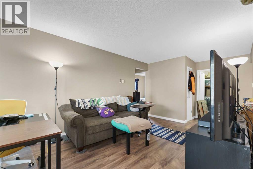 #7 512 McCutcheon Drive NW - Image 15