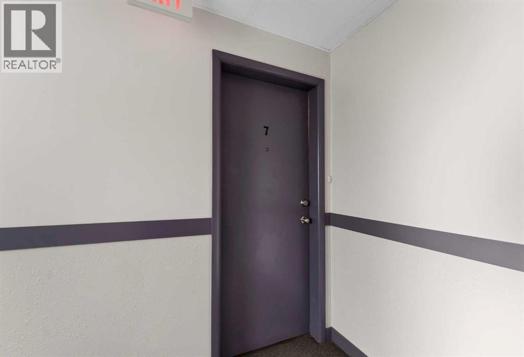 #7 512 McCutcheon Drive NW - Image 5