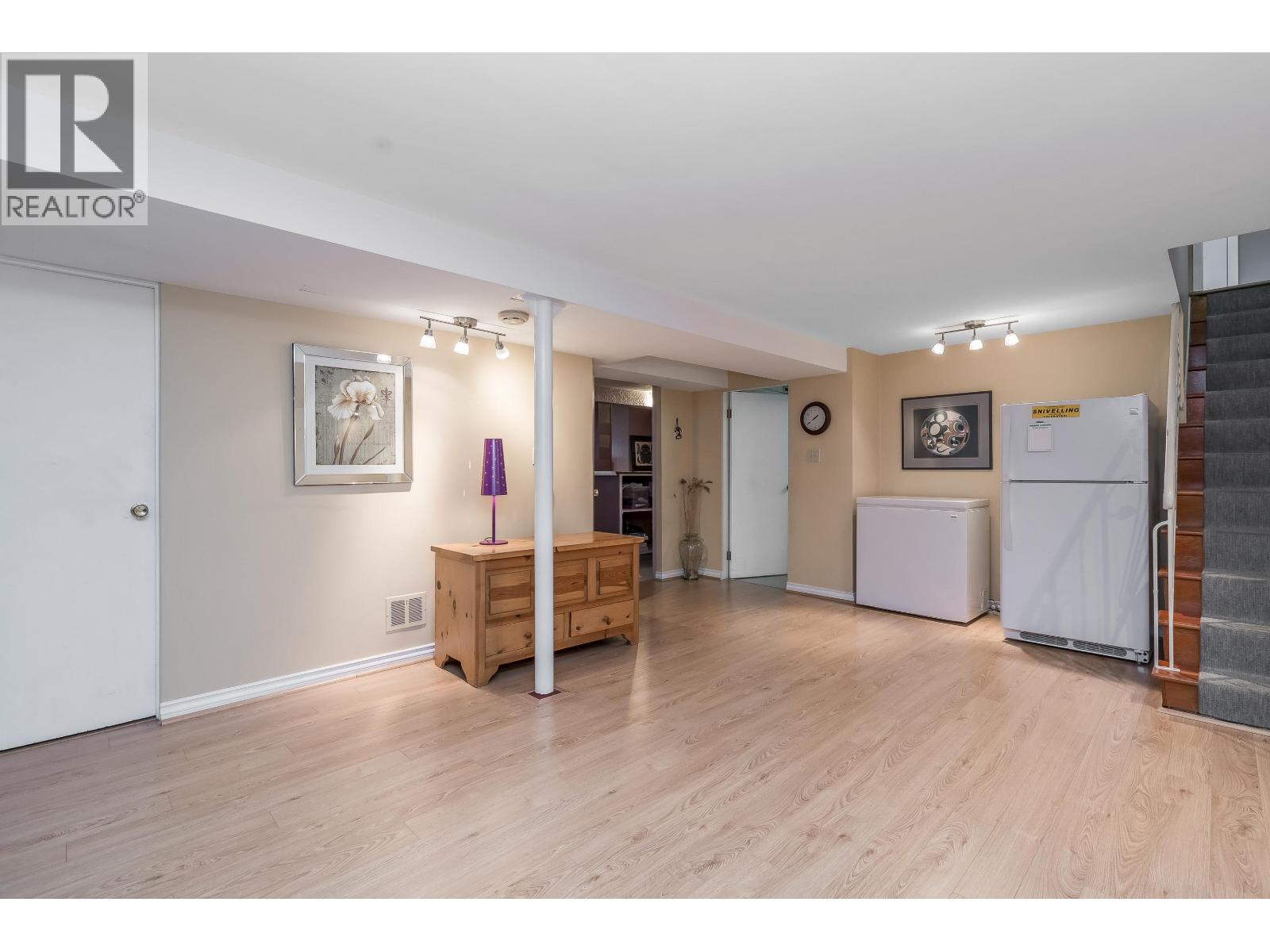 324 CHURCHILL AVENUE, New Westminster