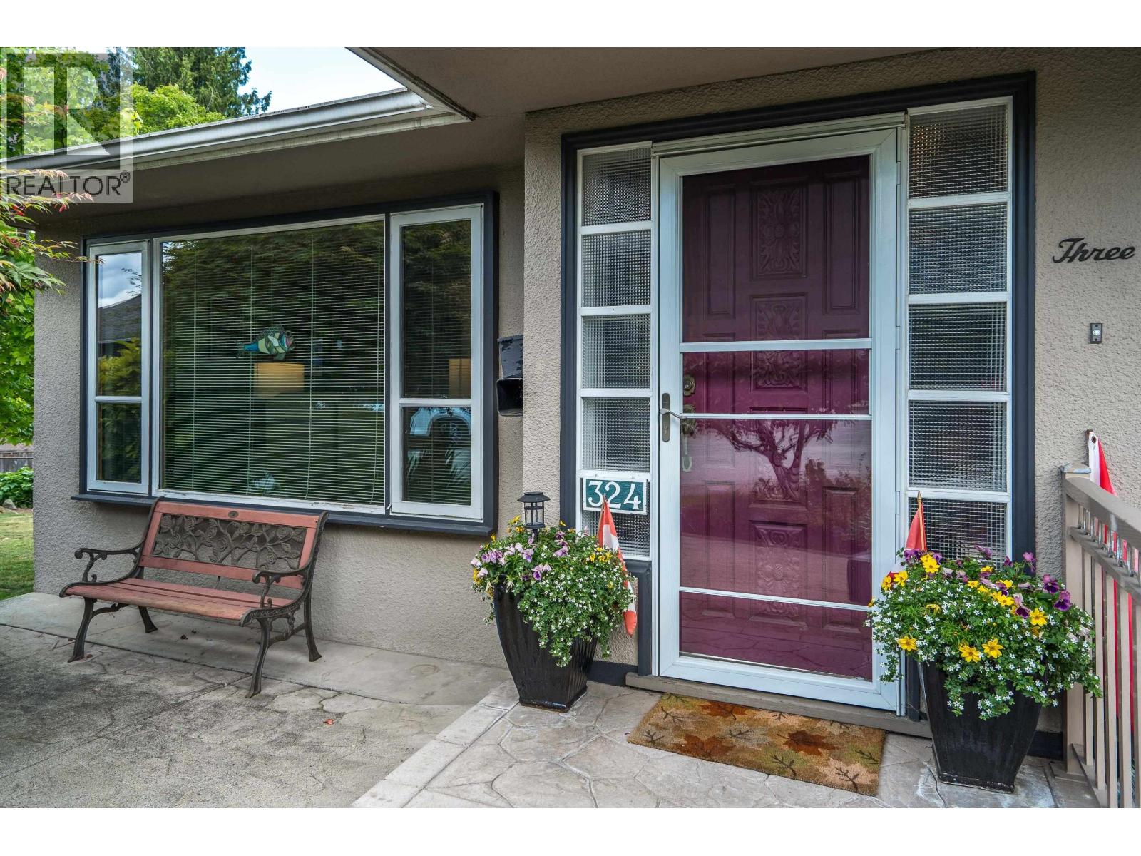 324 CHURCHILL AVENUE, New Westminster