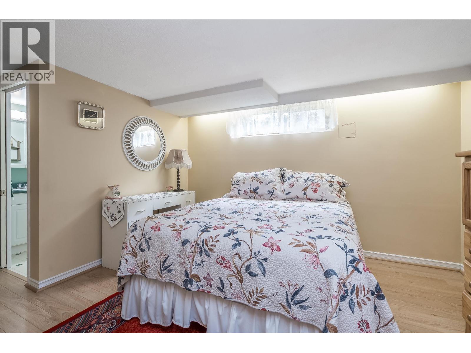 324 CHURCHILL AVENUE, New Westminster
