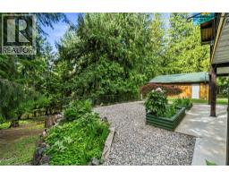 7420 Stampede Trail, Anglemont, BC V0E1M8 Photo 34