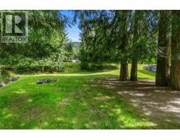 7420 Stampede Trail, Anglemont, BC V0E1M8 Photo 26