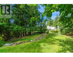7420 Stampede Trail, Anglemont, BC V0E1M8 Photo 24