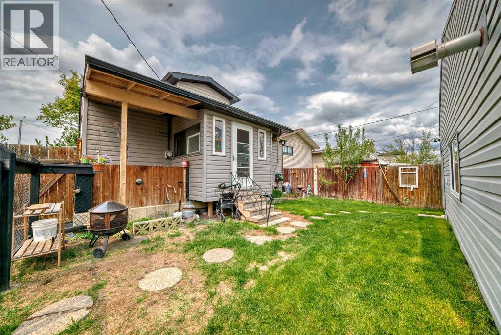 1834 42 Street SE - 40