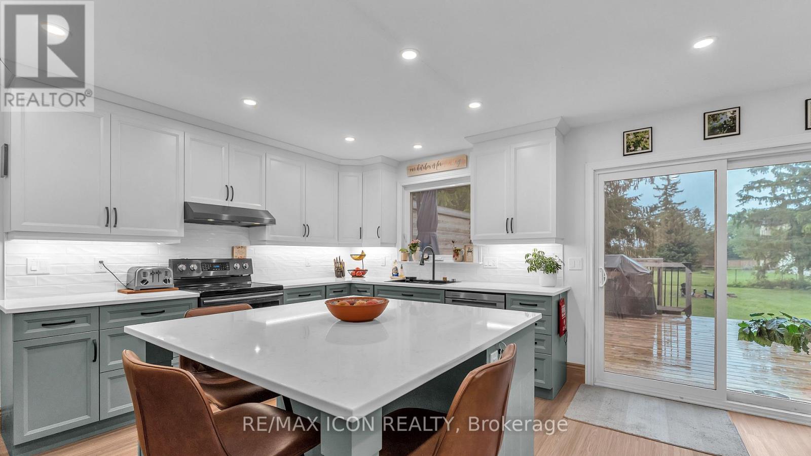 158 BROADWAY STREET - 3