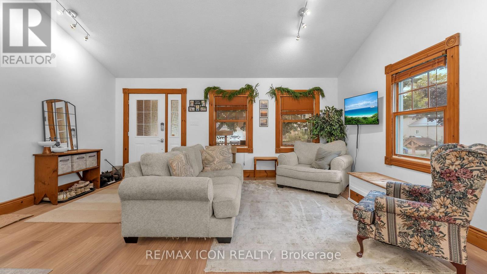 158 BROADWAY STREET - 6