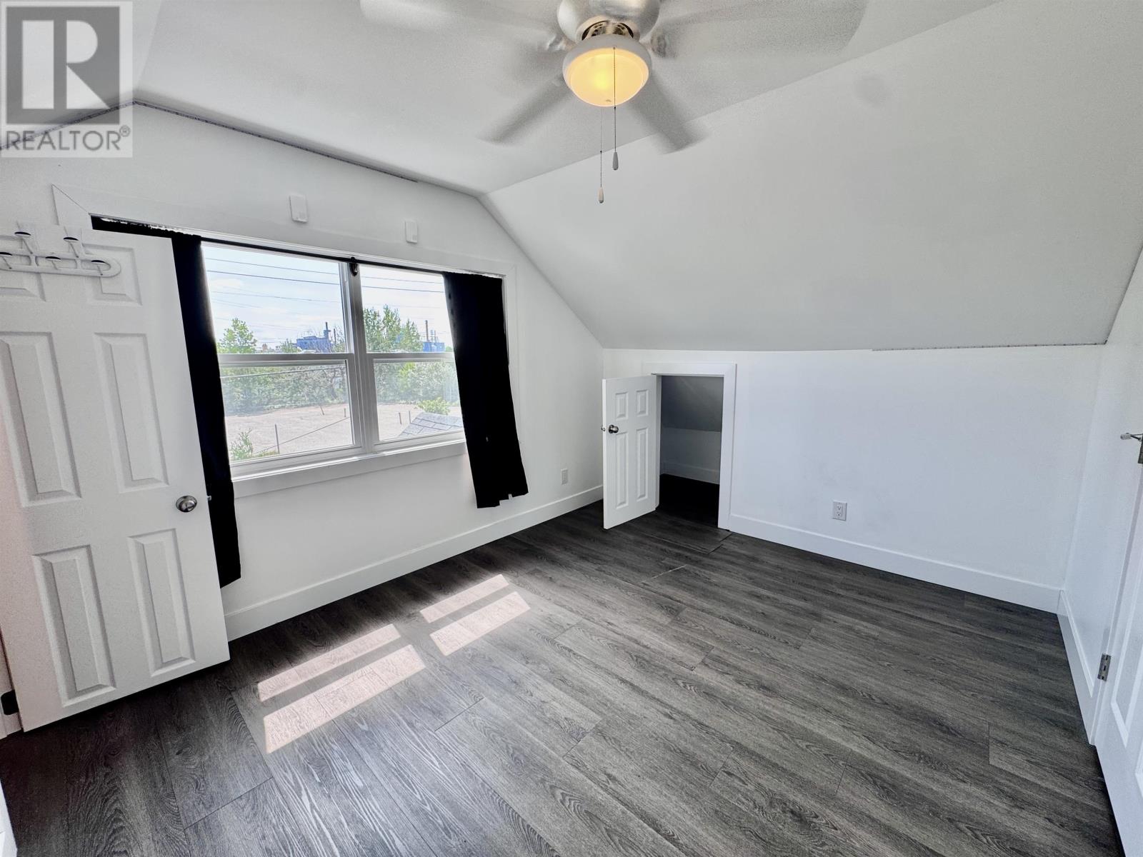 128 Third ST W - Image 31