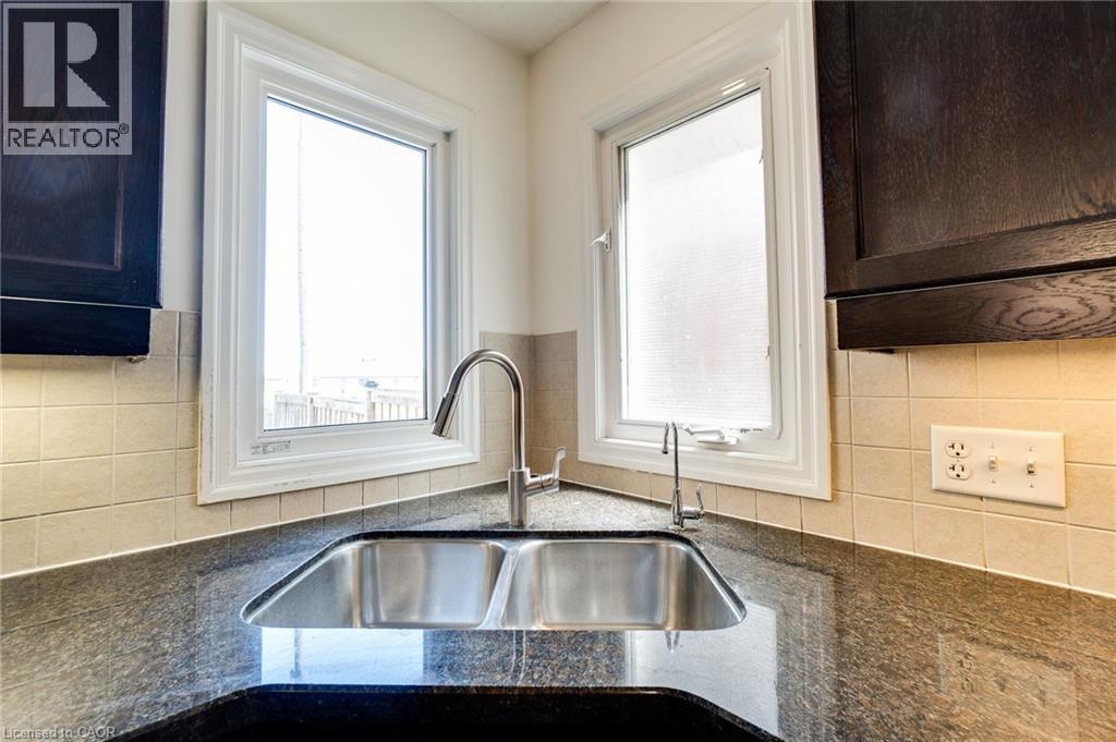 928 DUNBLANE Court - Image 22