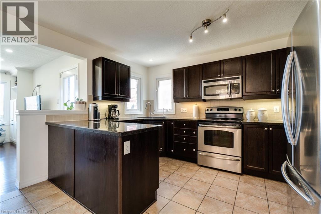 928 DUNBLANE Court - Image 17