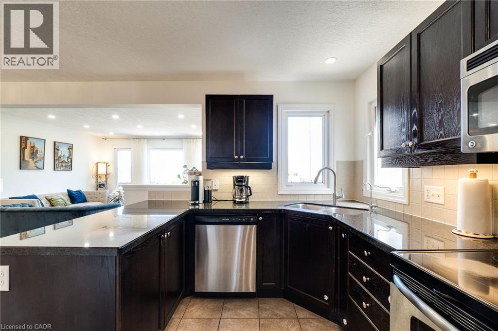 928 DUNBLANE Court - Image 19