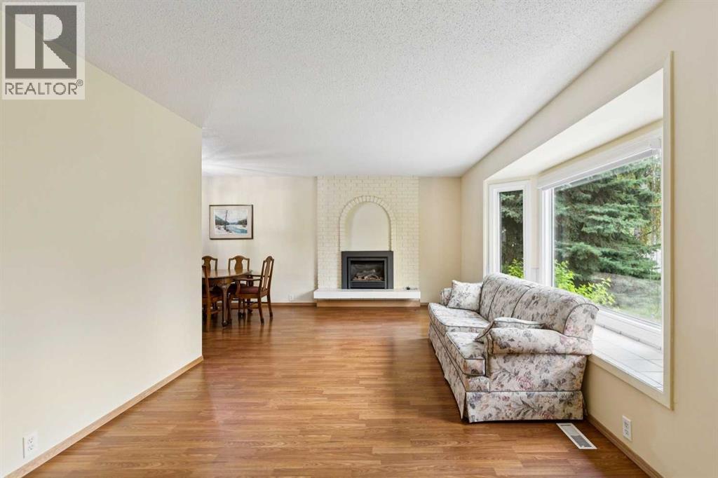 6452 Silver Springs Way NW, Silver Springs, Calgary photo 5