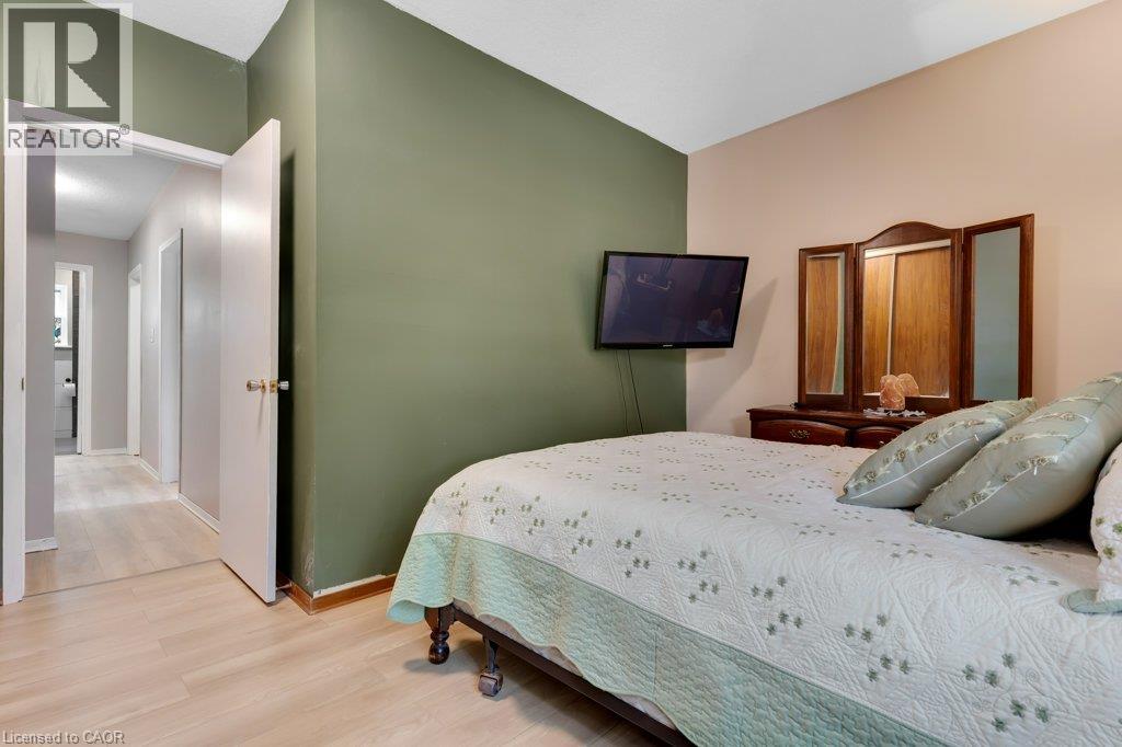 456 MARGARET Street - Image 22