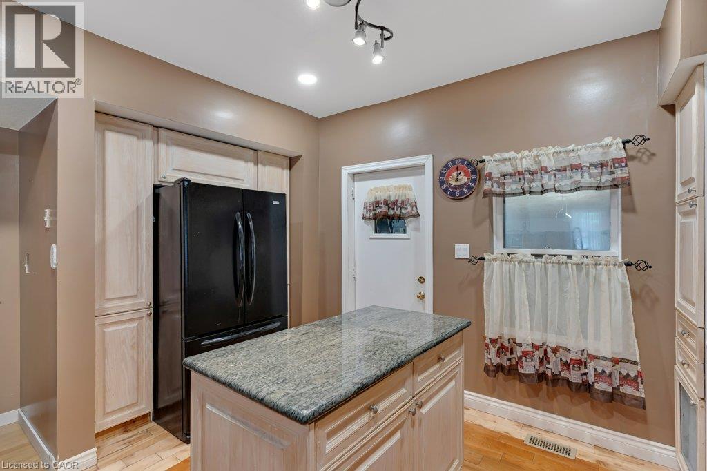 456 MARGARET Street - Image 12
